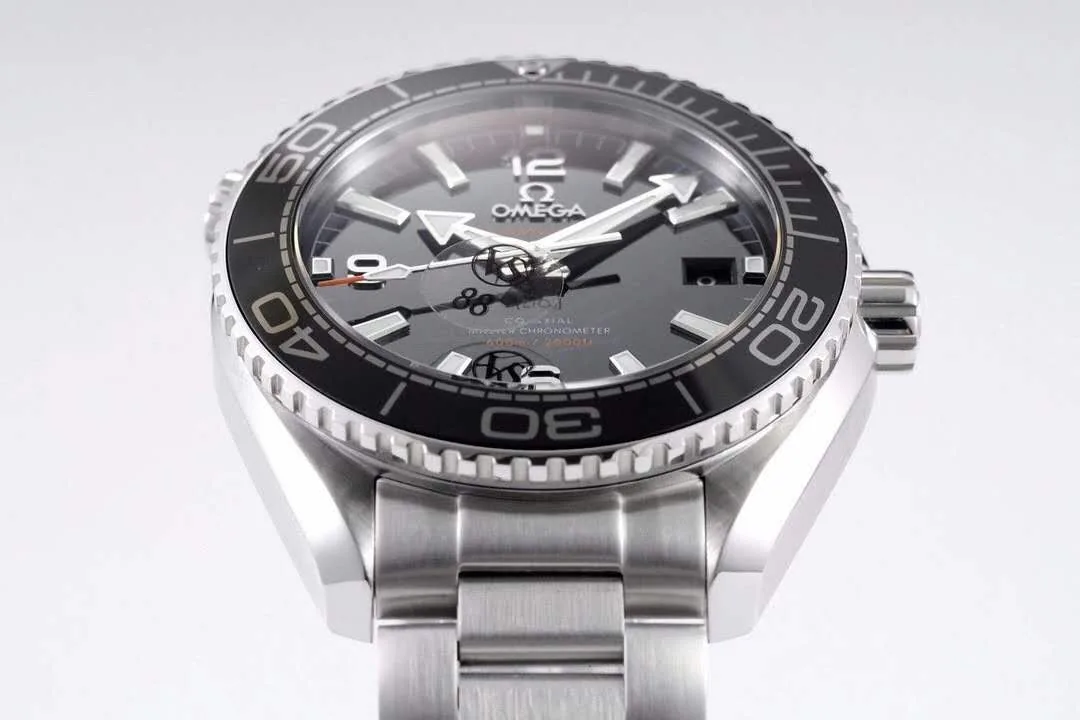 Seamaster Planet Ocean 600M Co-Axial Master Chronometer cadran noir 39.5mm sur bracelet – Image 5