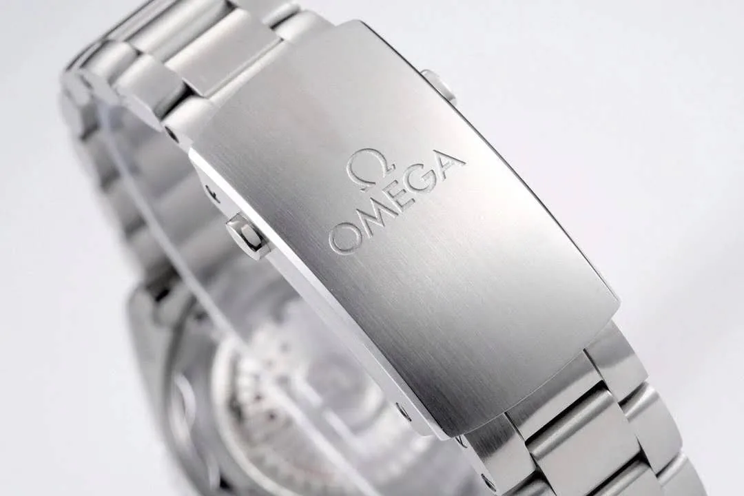 Seamaster Planet Ocean 600M Co-Axial Master Chronometer cadran noir 39.5mm sur bracelet – Image 8