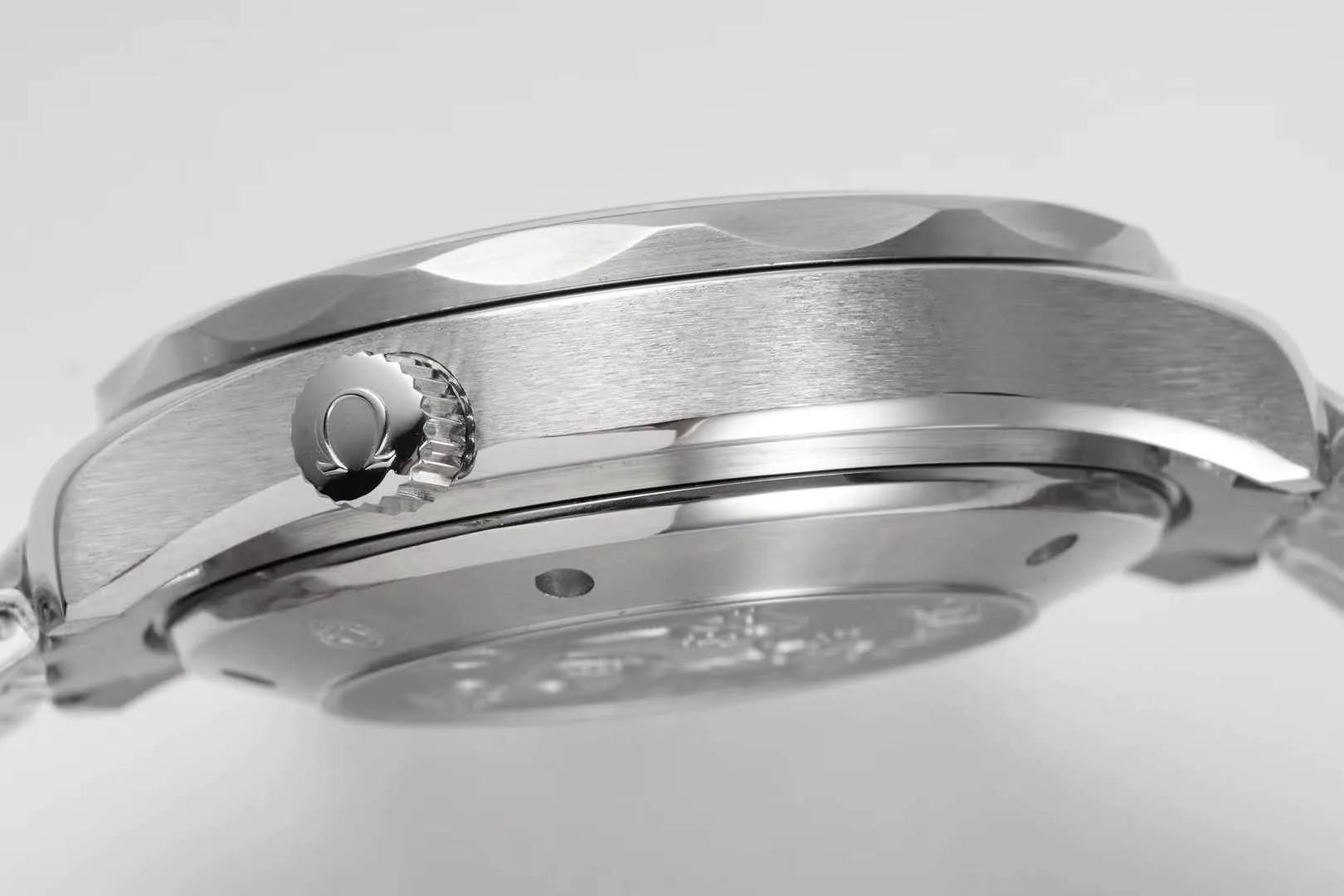 Seamaster Diver 300m cronografo quadrante nero su bracciale - immagine 8