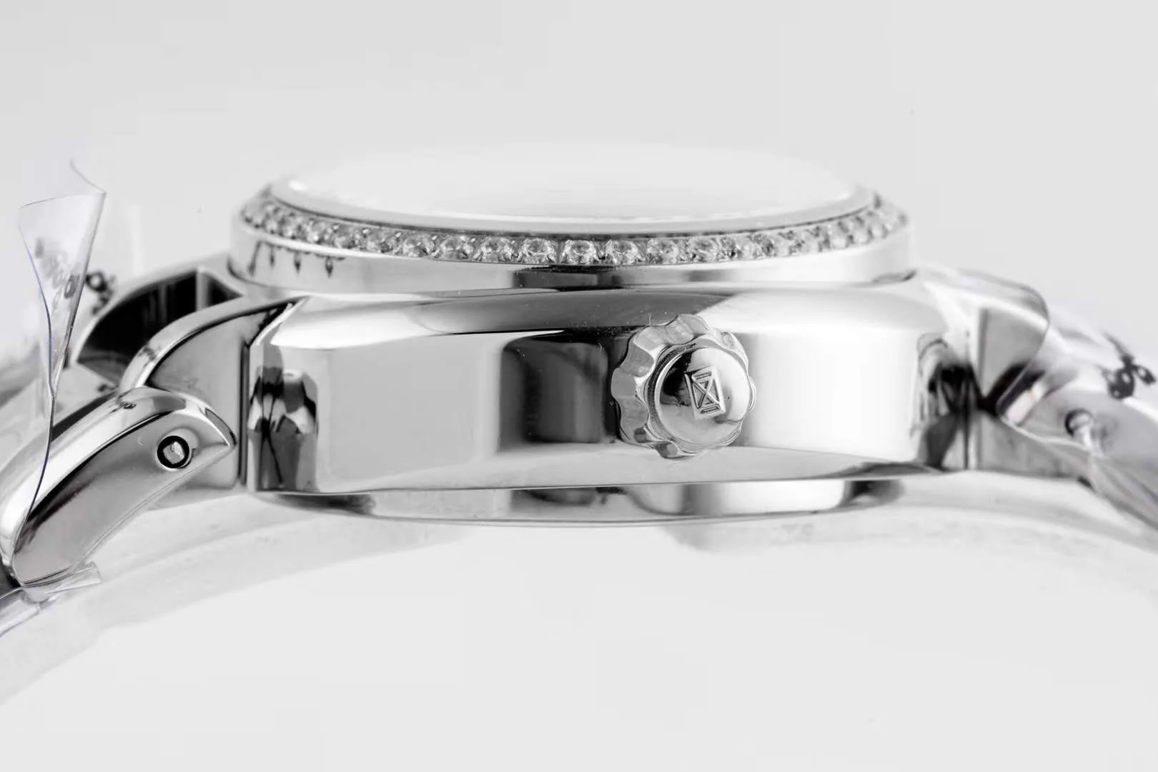 Primaluna White Dial with Roman Markers and Diamond Bezel - Image 9