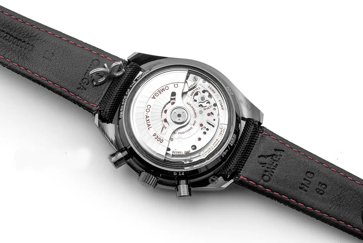 Speedmaster Moonwatch Co-Axial Chronograph ‘Dark Side of The Moon’ avec tachymètre blanc – Image 6