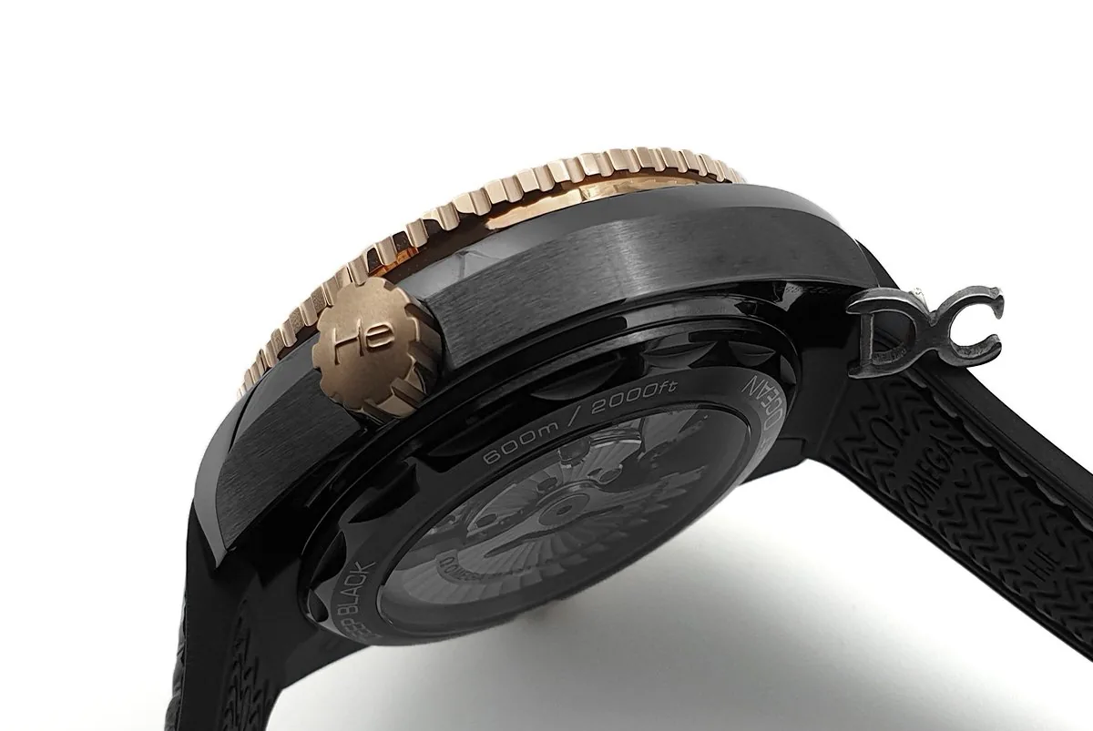 Seamaster Planet Ocean GMT “Deep Black” céramique or – Image 9