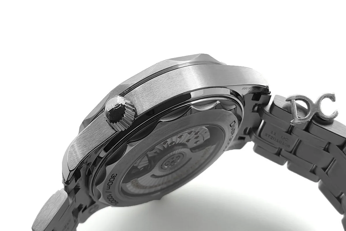 Seamaster Diver 300M Omega Co-Axial Master Chronometer 42mm quadrante bianco con lunetta nera - immagine 7