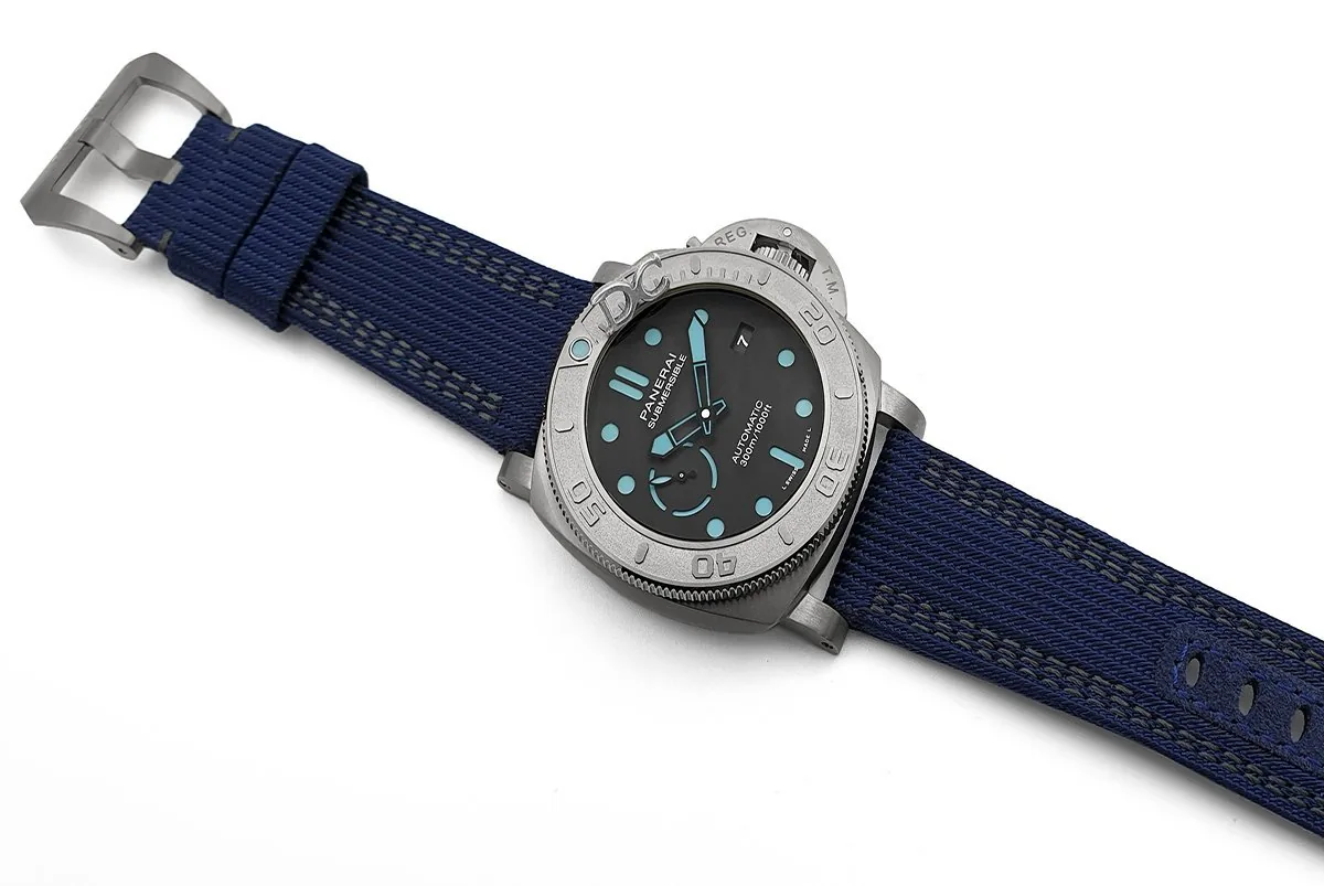 PAM985 Submersible Mike Horn Edition - Image 2