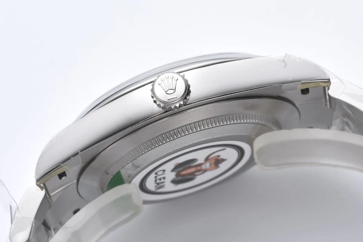 Oyster Perpetual 41mm Silver Dial 124300 - Image 4
