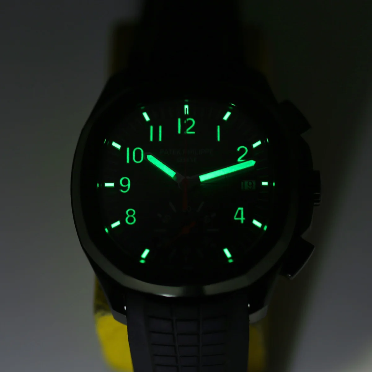 Aquanaut 5968G Black Dial on Black Rubber Strap in Rose Gold