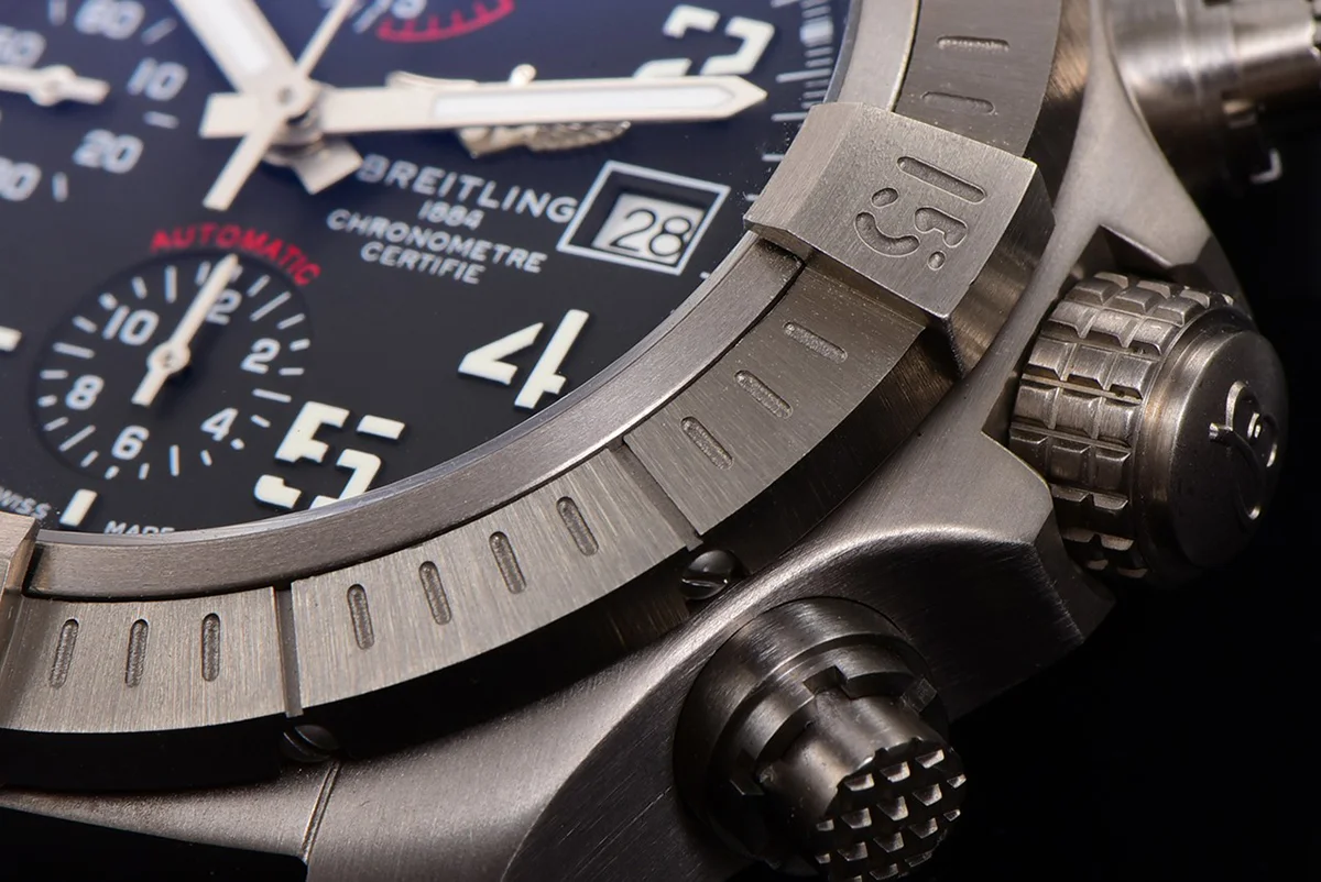 Avenger Bandit Black Dial in Titanium