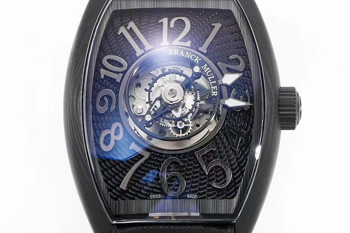 Curvex Grand Central Tourbillon in Black Carbon