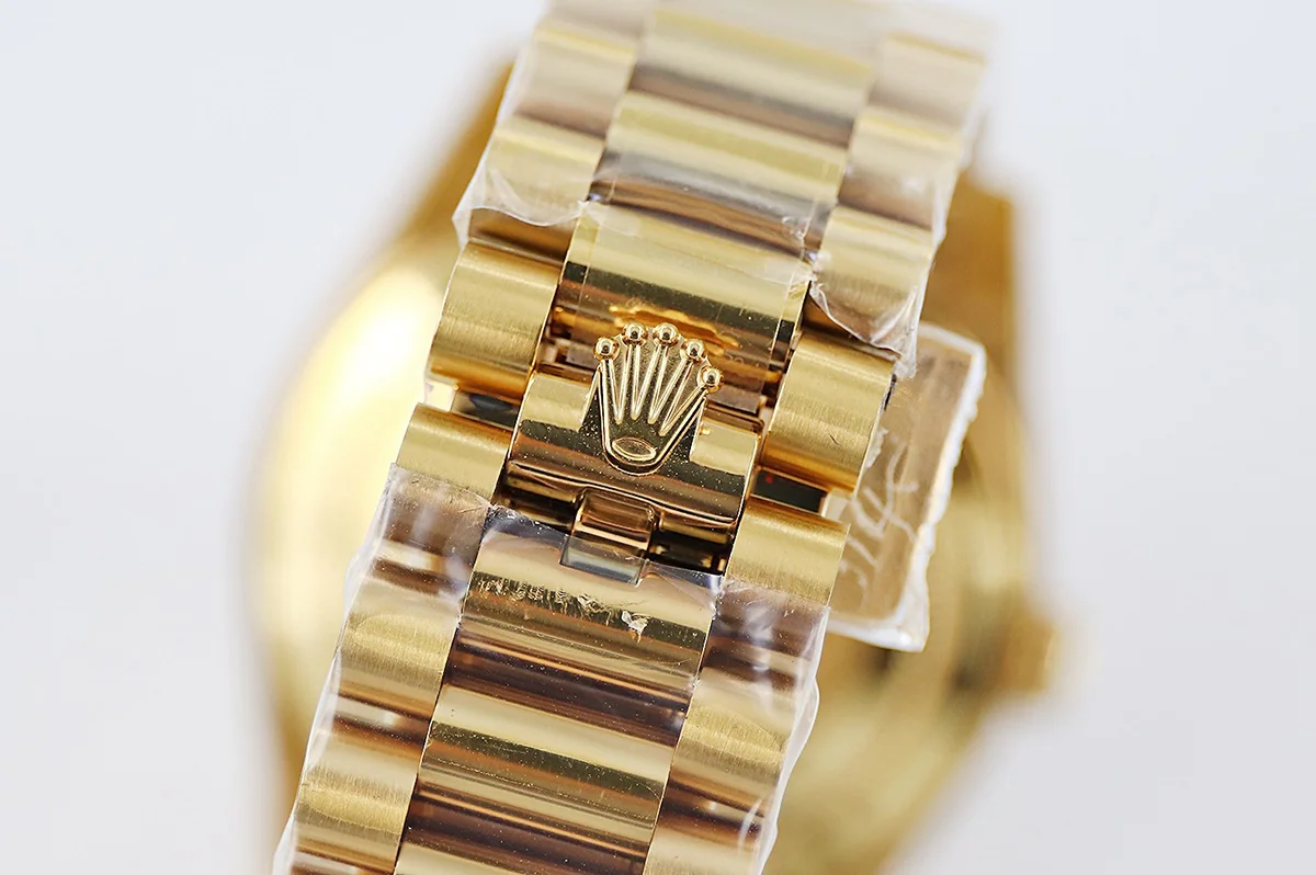 Day-Date 40 228238 Green Dial in Yellow Gold