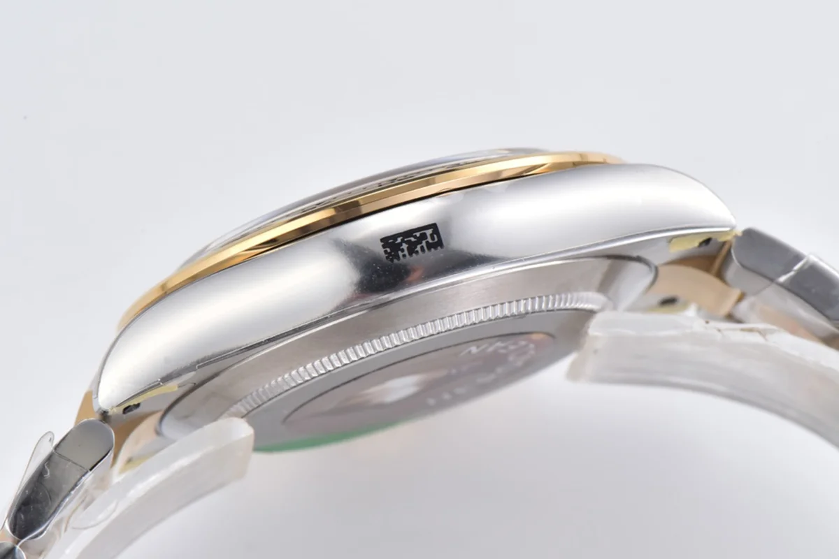 Daytona 116503LN White Dial with Diamond Marker in Steel/Yellow Gold