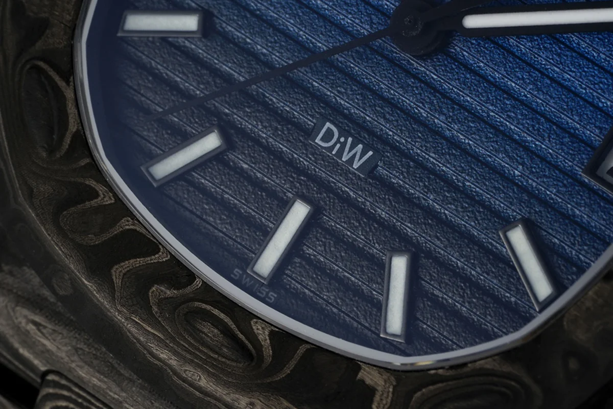 DiW Carbon Nautilus 5711/1A “G Blue Black Grail”