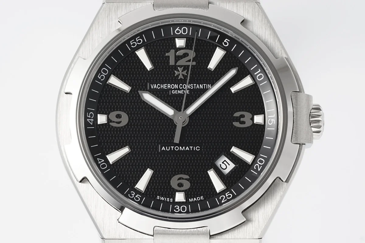 Overseas Automatic 47040 Black Dial in Steel