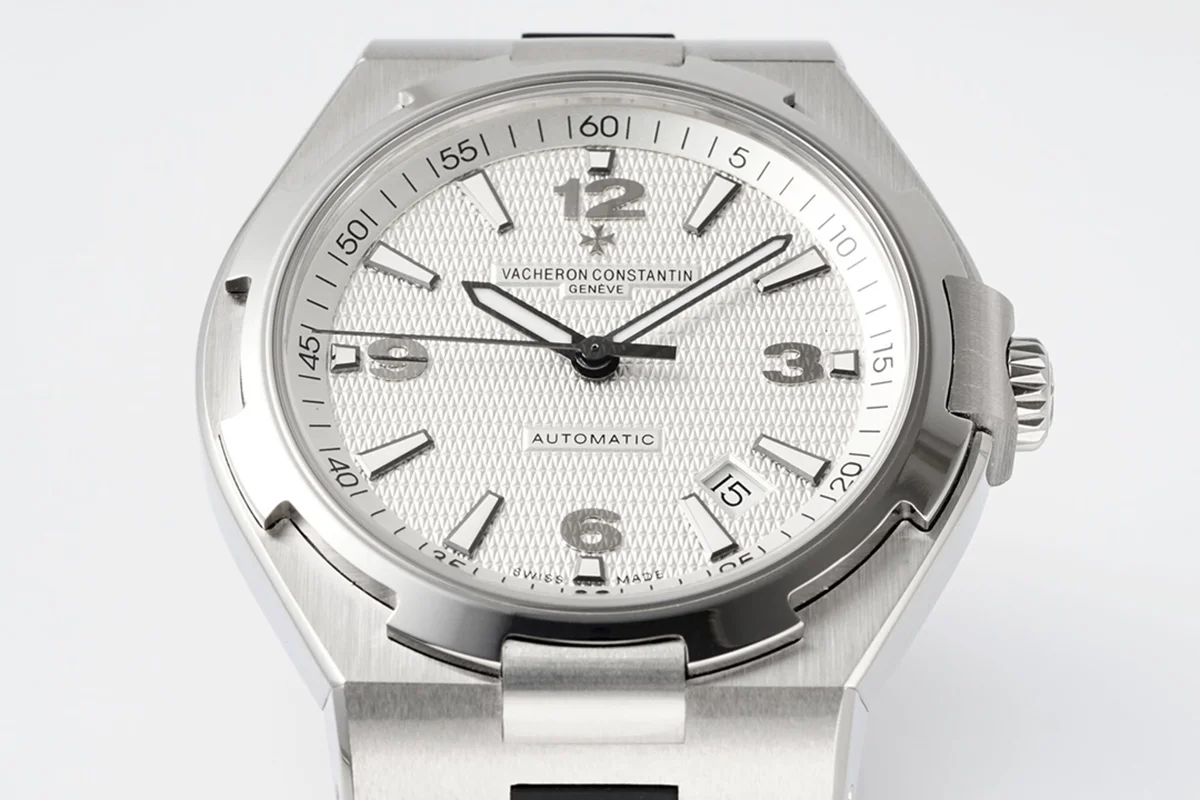 Overseas Automatic 47040 White Dial in Steel on Rubber Strap
