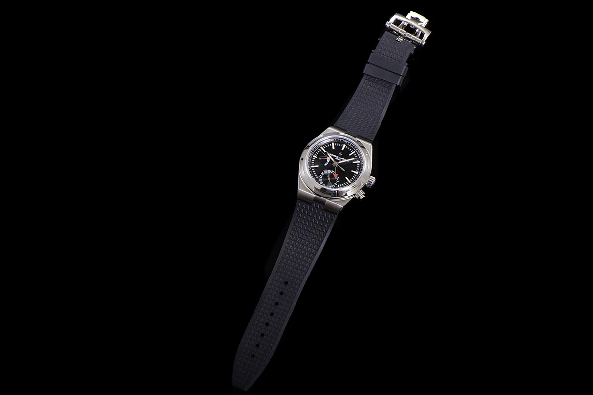 Overseas Dual Time Black Dial in Steel Ref. 7900V/110A-B546 on Rubber Strap