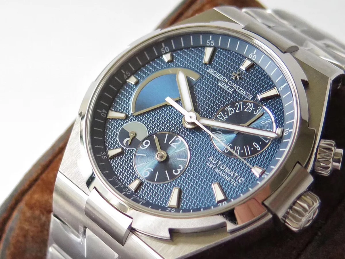 Overseas Dual Time Blue Dial in Steel