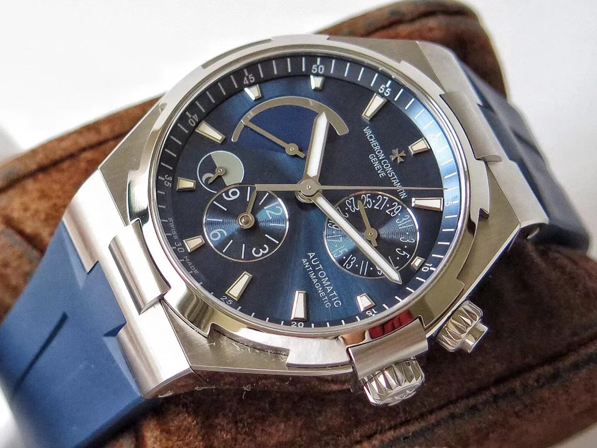 Overseas Dual Time Blue Dial in Steel on Rubber Strap