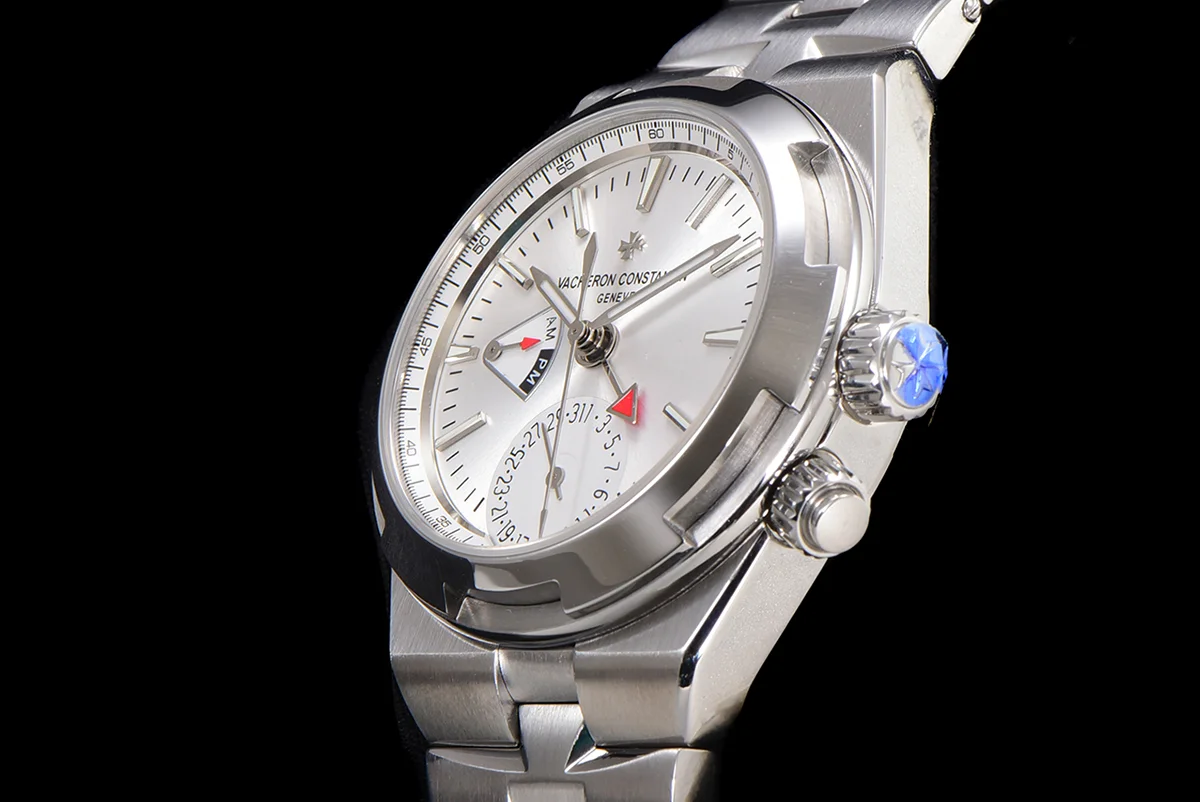 Overseas Dual Time White Dial in Steel Ref. 7900V/110A-B333