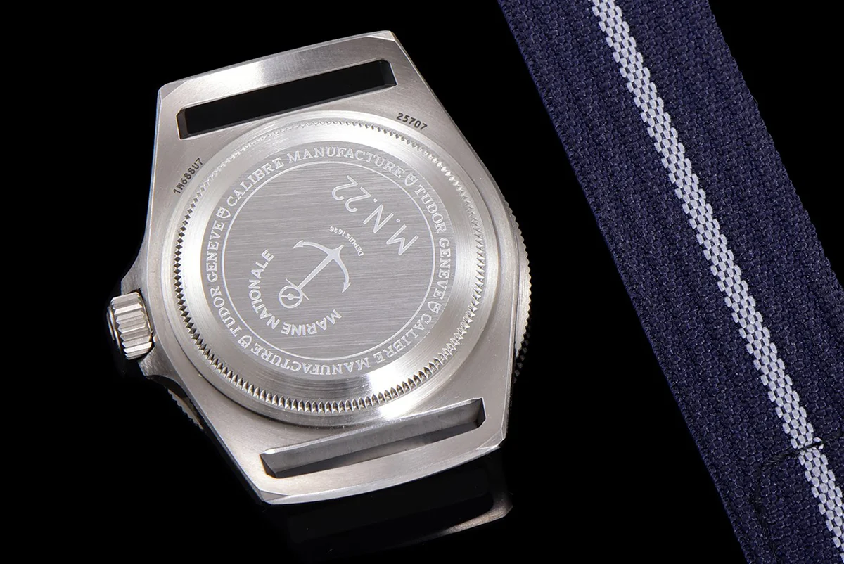 Pelagos FXD Ref. M25707B/24-0001