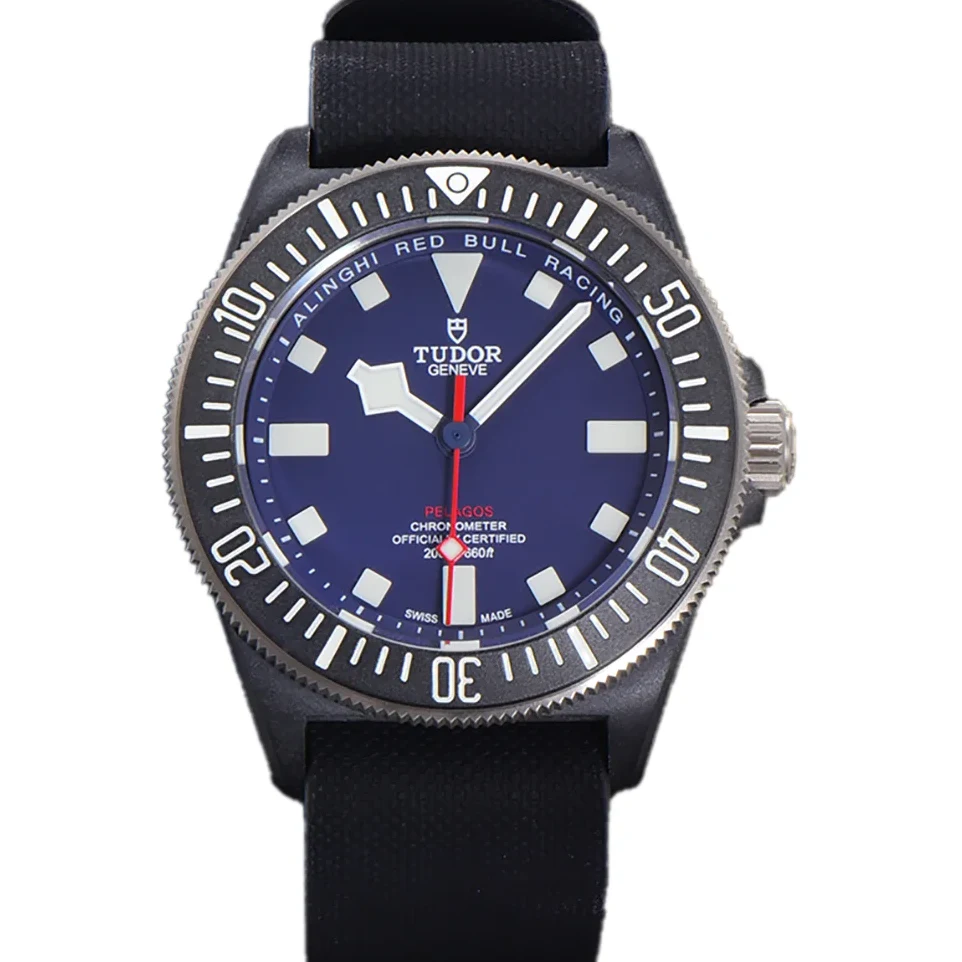 Pelagos FXD Ref. M25707KN-0001