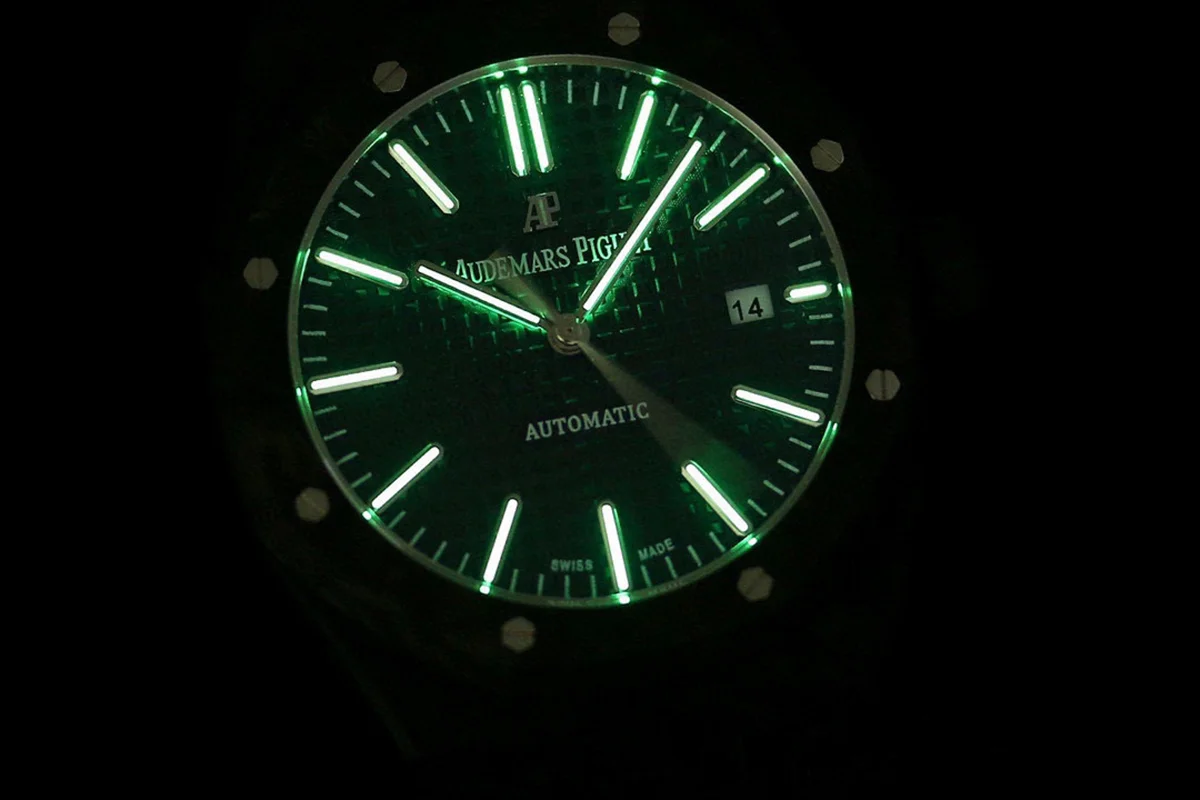Royal Oak 15400 Black Dial in Carbon Fibre on Black Nylon Strap