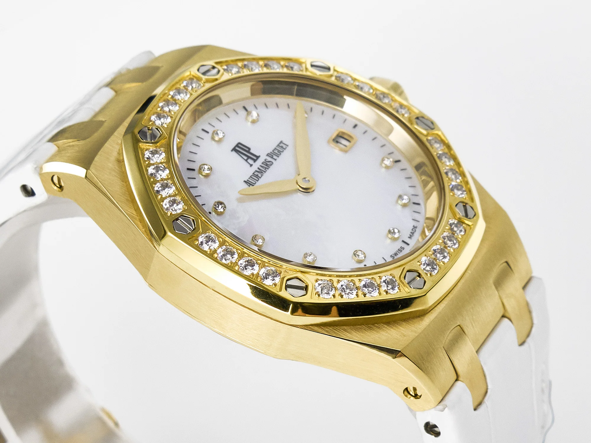 Royal Oak Ladies 33mm YG DRF Best Edition MOP Dial Diamonds Bezel on White Rubber Strap ETA Quartz