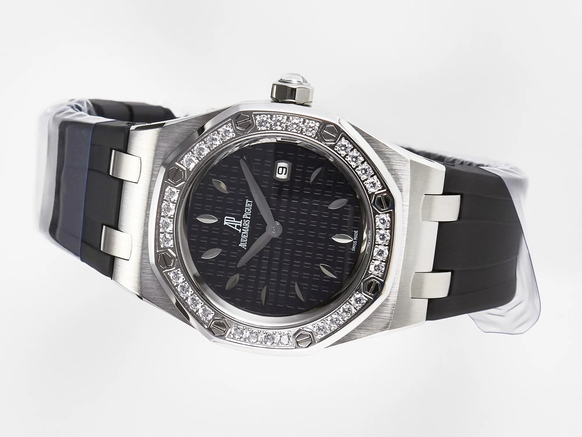 Royal Oak Offshore Ladies 33mm SS DRF Best Edition Black Dial Diamonds Bezel on Black Rubber Strap ETA Quartz
