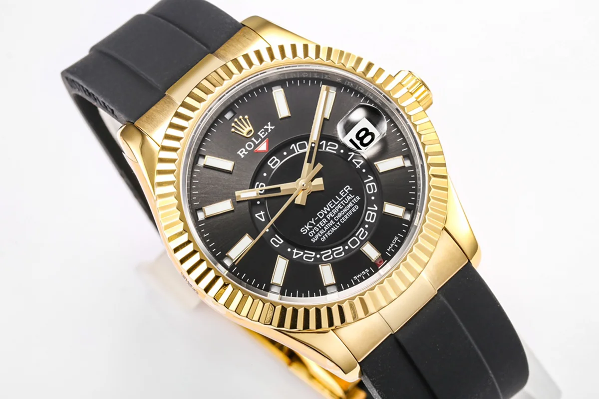 Sky-Dweller 326938 Black Dial in Yellow Gold on Rubber Strap